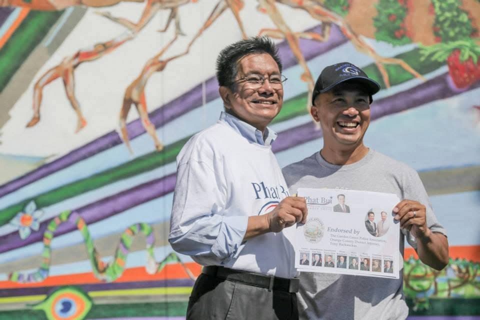 Phat Bui accepting a campaign endorsement