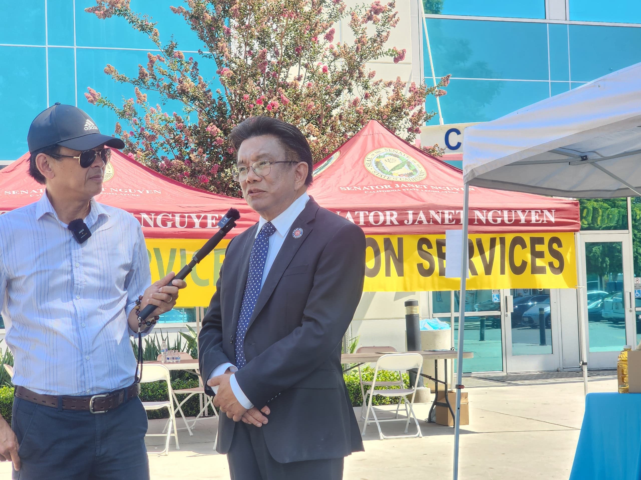 Phat Bui at a community health resource fair